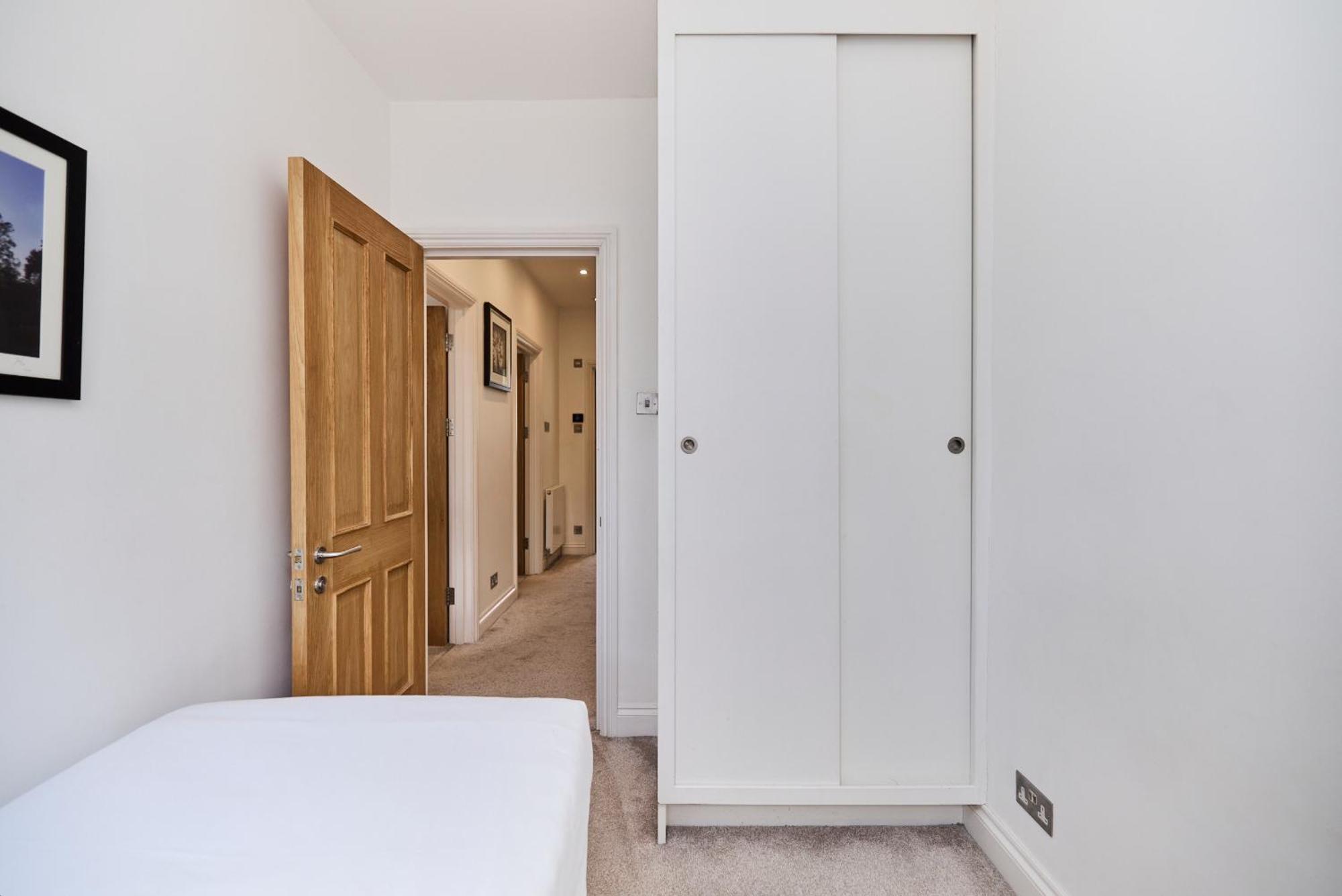 The Porchester Gardens - Modern & Bright 4Bdr With Garden And Parking 런던 외부 사진