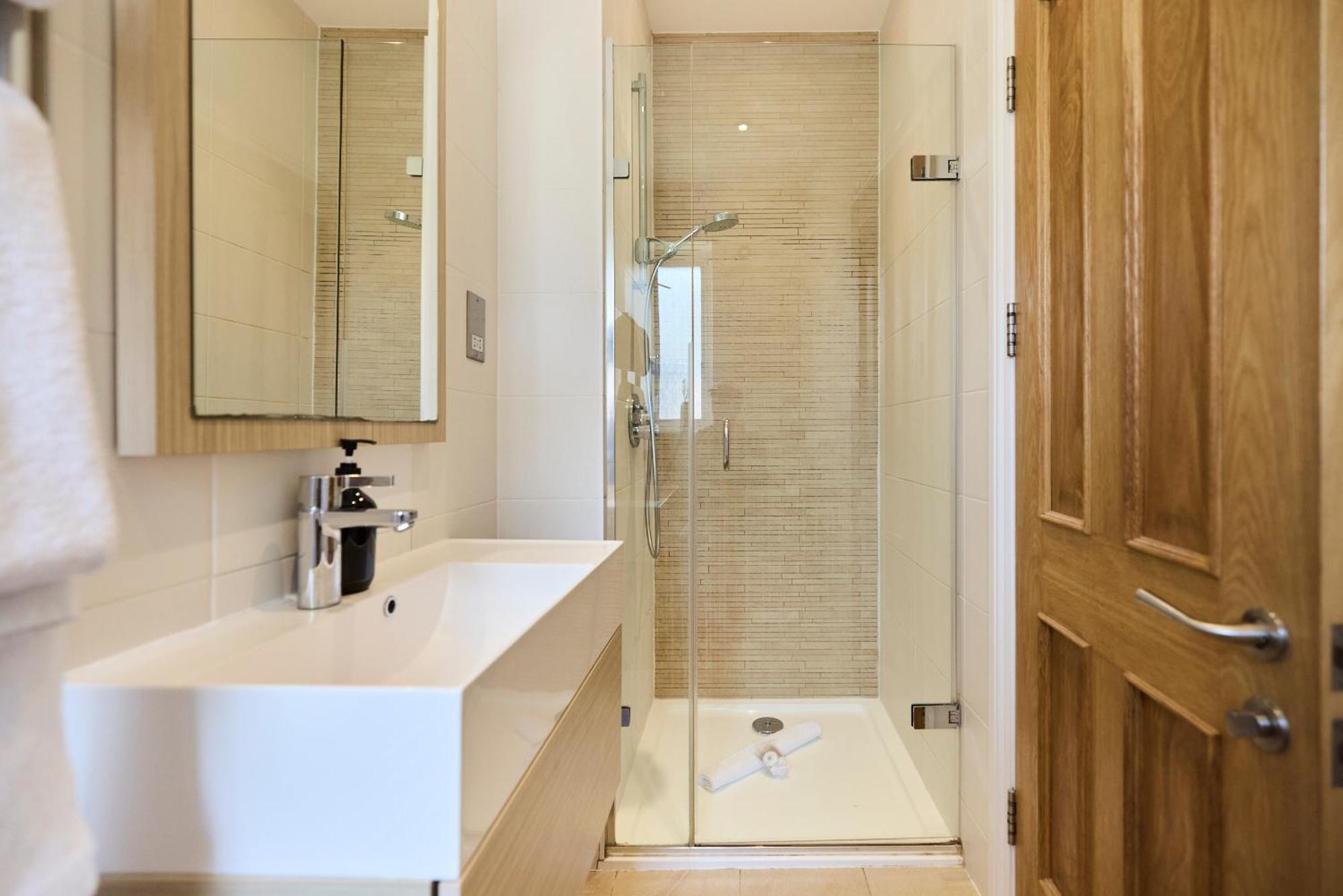 The Porchester Gardens - Modern & Bright 4Bdr With Garden And Parking 런던 외부 사진